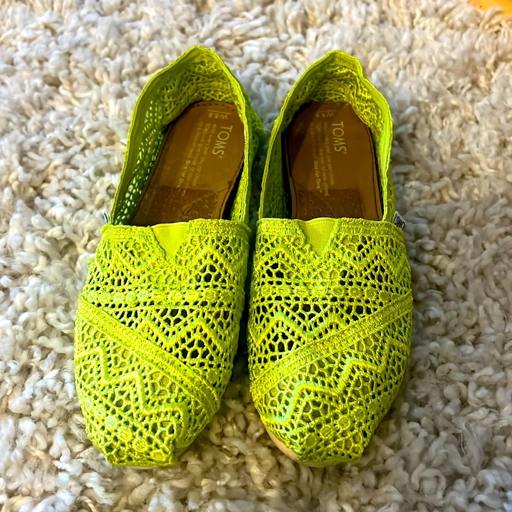 Toms Shoes